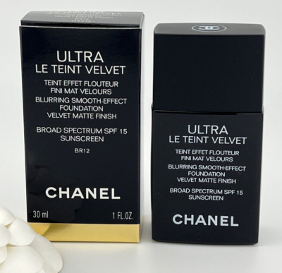 Chanel ULTRA LE TEINT VELVET Blurring Smooth Matte Foundation SPF