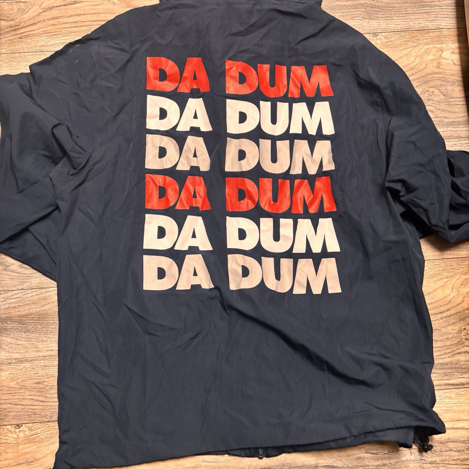 Universal Studios Hollywood Jaws Windbreaker Jack… - image 11