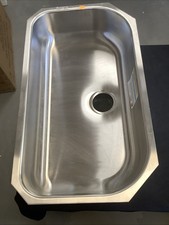 Moen Stainless Steel Undermount Sink. 31.25  x18  x7  . G18163 500