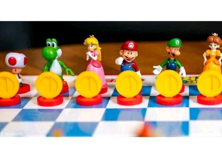 NIB SUPER MARIO CHESS COLLECTORS EDITION BOARD GAME USAOPOLY NINTENDO Christmas - Image 3 of 4