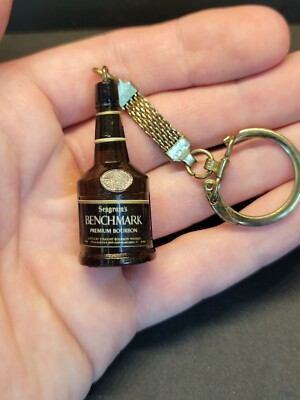 Vtg Seagram's Benchmark Bourbon Brewery Liquor Plastic 70s 80s Keychain Rare!
