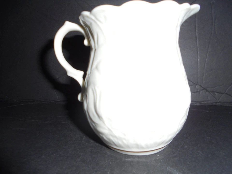 ANILLO BELLEEK SERENITY CREMA ORO ALREDEDOR DE LA PARTE INFERIOR CON MARCA VERDE EN LA PARTE INFERIOR Foto 4 de 4