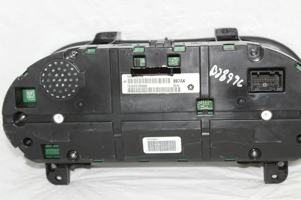 Cuadro de instrumentos velocímetro Chrysler 200 2015 tablero indicadores 43.179 millas Foto 2 de 4