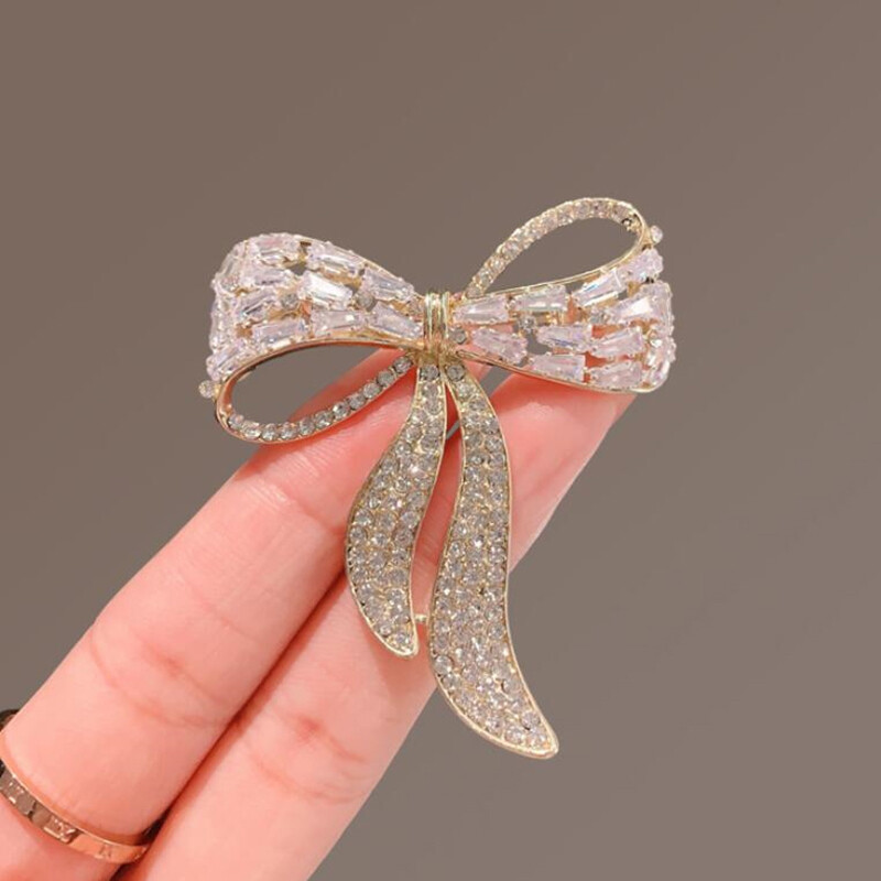 Bow Tie Rhinestone Brooch Female Simple Personality Pin Anti-light CorsaBI