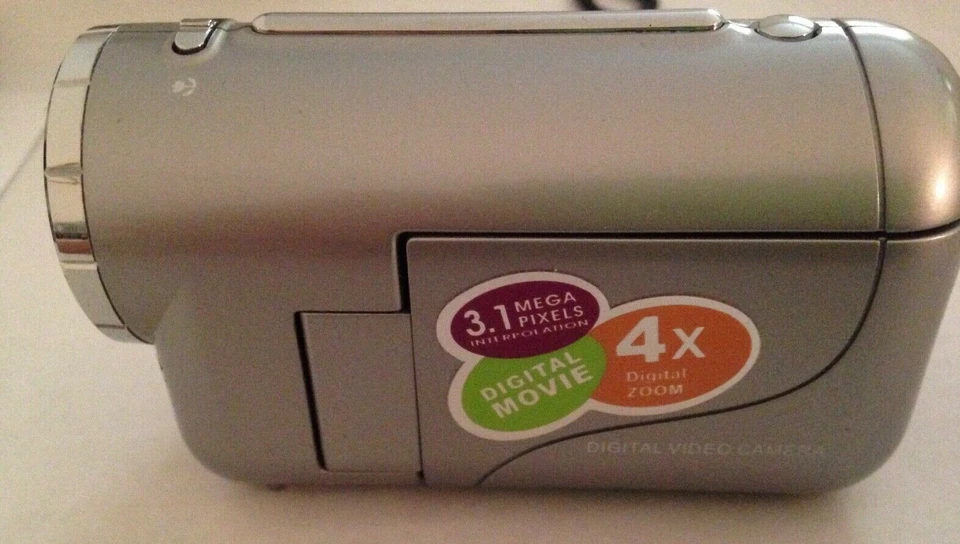 Global New Beginnings DV-136ZB 1.5" 3.1 MP Digital Video Camera with 4X Zoom - Image 3 of 4