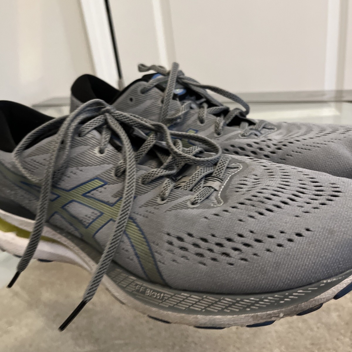 Asics Gel Kayano 28 Mens Sz 12 Gray Athletic Running Shoes