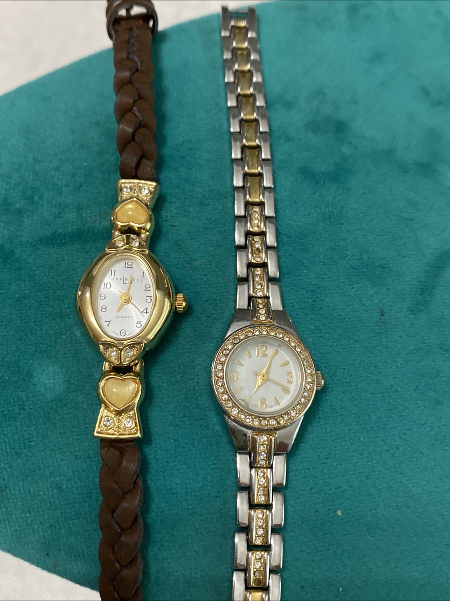 2 Vintage Estate Wrist Watches Large Face New Batteries Unisex Vintage Estate Lot of 4 Large Face Watches | eBay main image 3