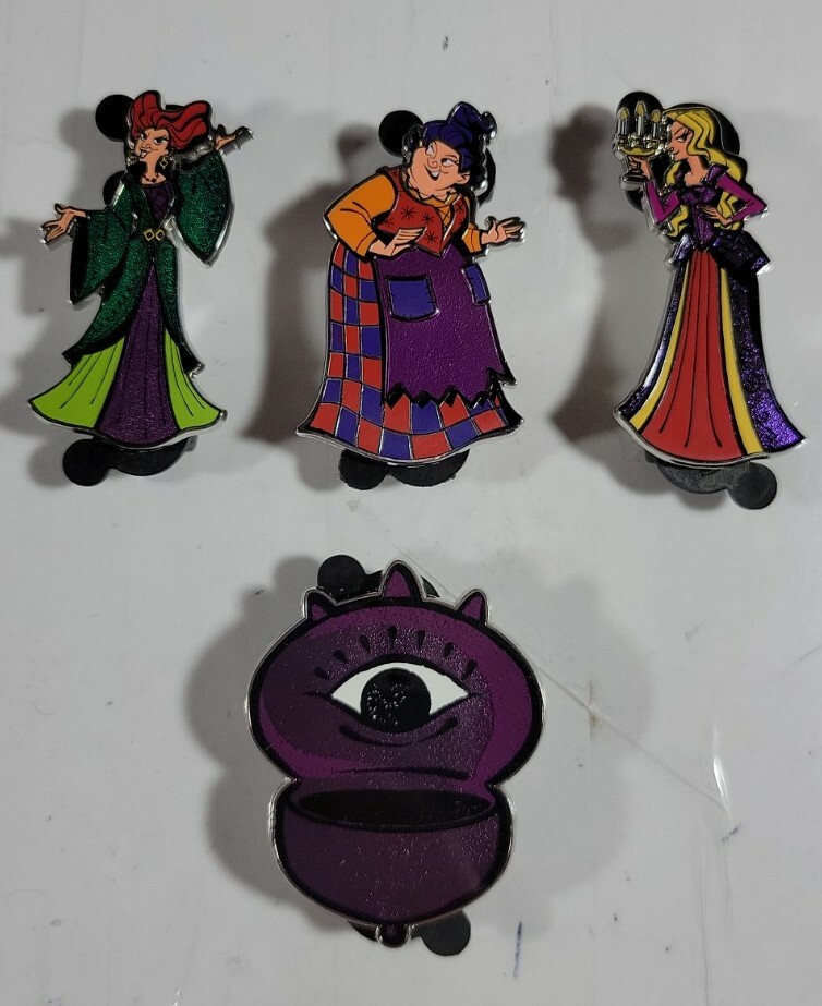DISNEY HOCUS POCUS VILLAIN SPELLTACULAR MYSTERY BOX PINS SANDERSON SISTERS & EYE