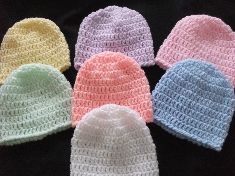PACK 2 HANDCROCHETED BABY HATS..TO FIT EARLY/TINY BABY/BABY DOLLS---0-3 MONTHS