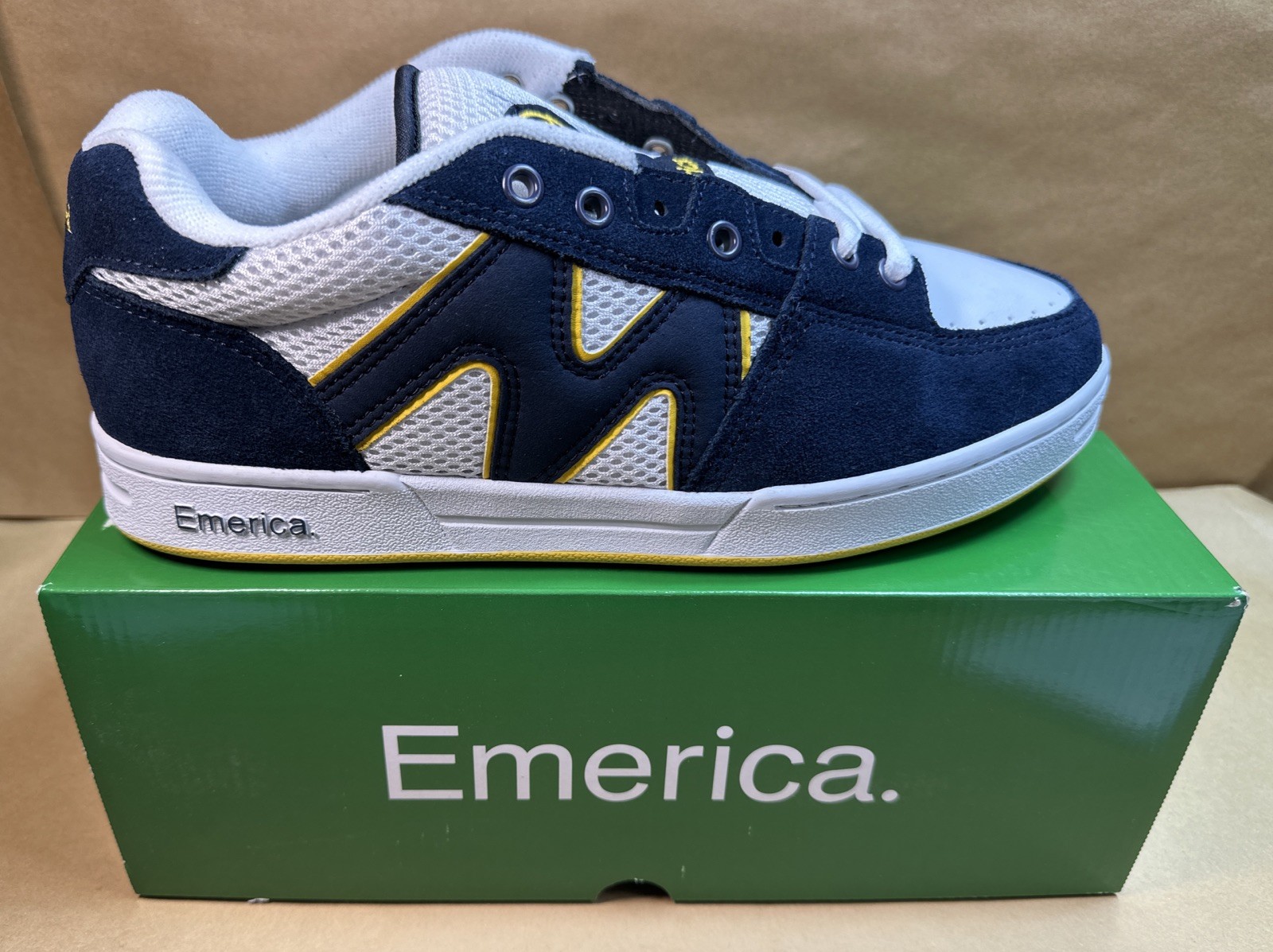 Shoes Men&rsquo;s 10 Navy/white/yellow New In Box