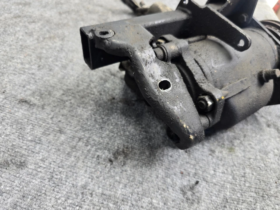 Conjunto de bomba de compresor de aire acondicionado Mercedes R107 380 Sl 380 Slc OEM Foto 4 de 4