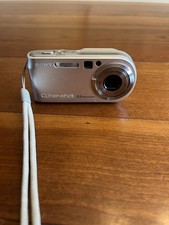 Sony Cyber-shot DSC-P200 7.2MP Digital Camera...
