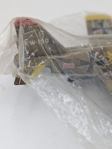 KOYO KINZOKU JAPAN 1960's TIN LITHO FRICTION AIRPLANE LUFTWAFFER FW-190 SEALED - Picture 7 of 14