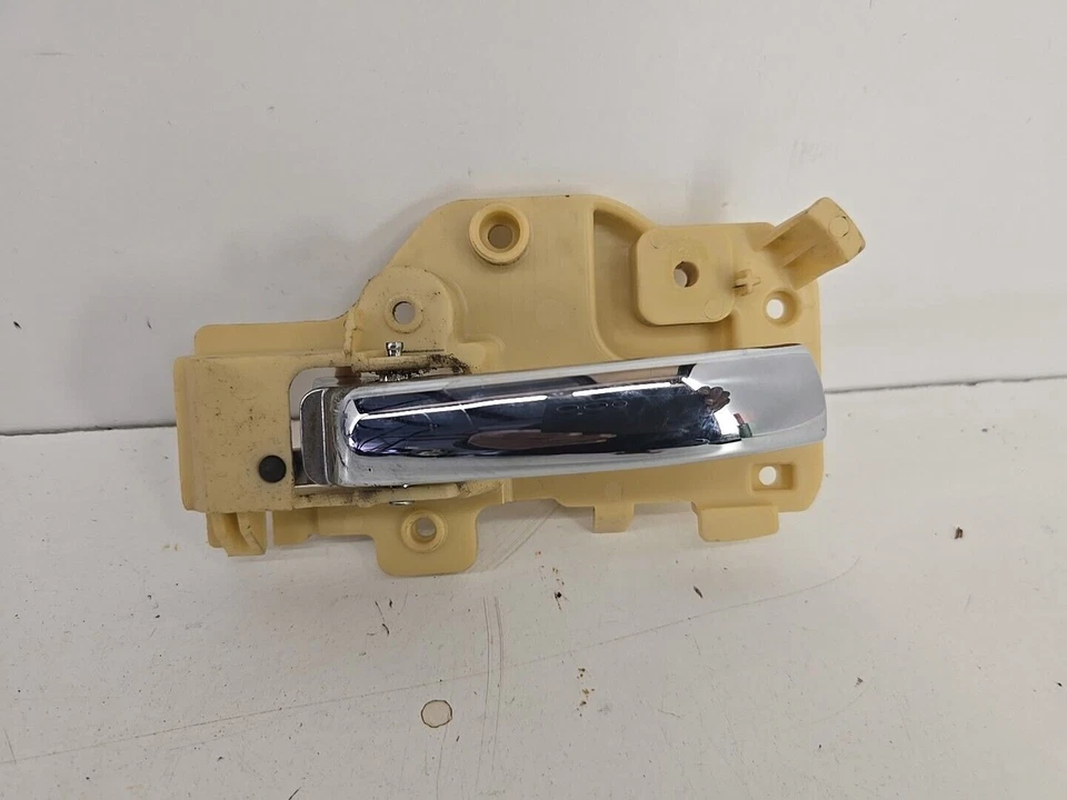 2009-2017 JEEP PATRIOT REAR RIGHT PASSENGER SIDE INTERIOR DOOR HANDLE CHROME OEM - Image 4 of 4