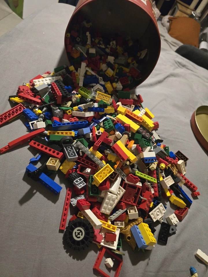 Lego vrac lot d'environ deux kilos - Photo 1/2