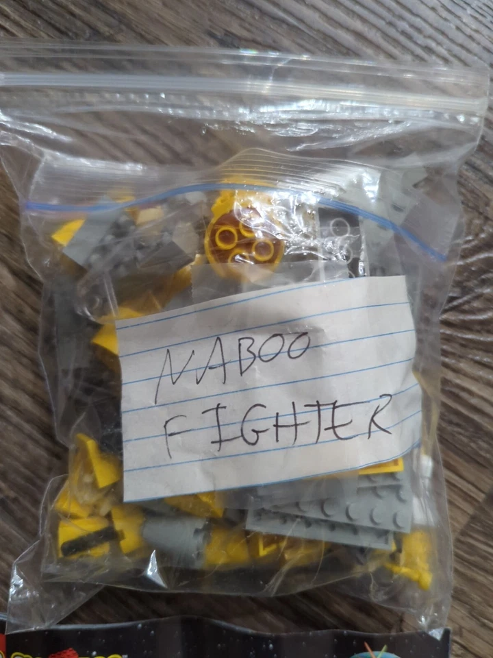 Retired, All pieces LEGO Star Wars Episode I Naboo Fighter 7141 Anakin Skywalker - Image 4 of 4