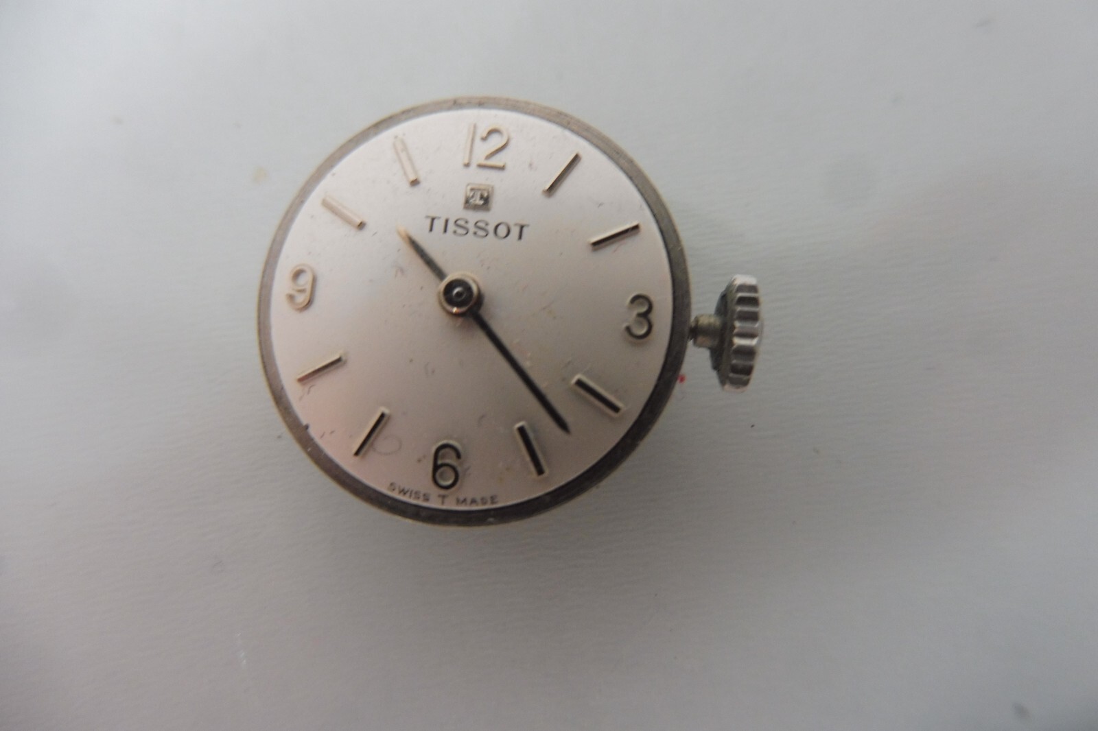 Vintage Tissot Hand-Wound Women's Wristwatch Elegant Classic