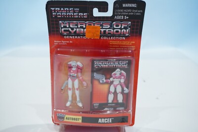Arcee NEW Heroes of Cybertron HOC Transformers Hasbro 2001 Action Figure NEW NIB