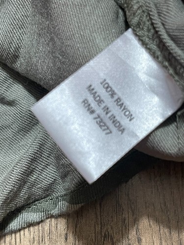SO Dress, Girl's Size Small, Green, Camouflage, 1/4 Buttons, V-neck, Long Sleeve - Picture 8 of 11