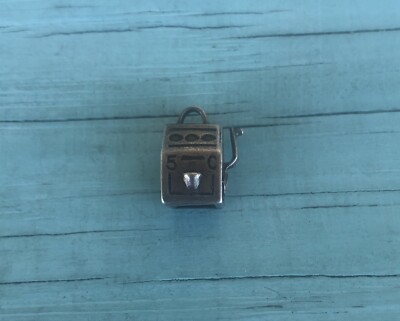 Vintage STERLING Silver Las Vegas Slot Machine Charm/Pendant