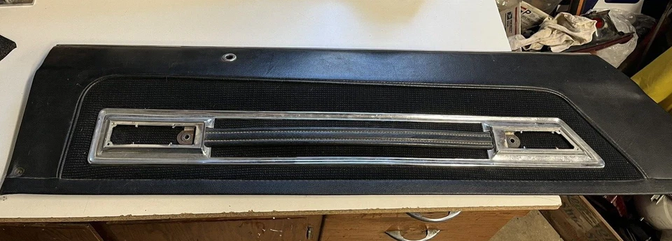 Oldsmobile 98 Buick Electra 1974 1975 1976 panel de 2 puertas derecha izquierda negro par OEM Foto 3 de 4