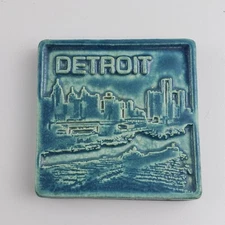 Detroit Pewabic 4"x4" PEWABIC POTTERY with skyline 2004 Blue