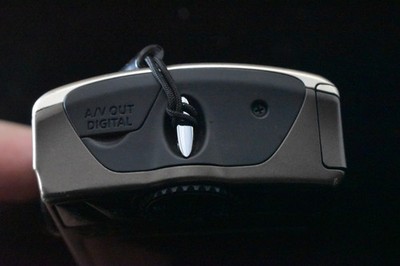 Canon IXY DIGITAL 920 IS (良品） Canon IXY DIGITAL 920 IS Gold 10.0MP Compact Digital Camera