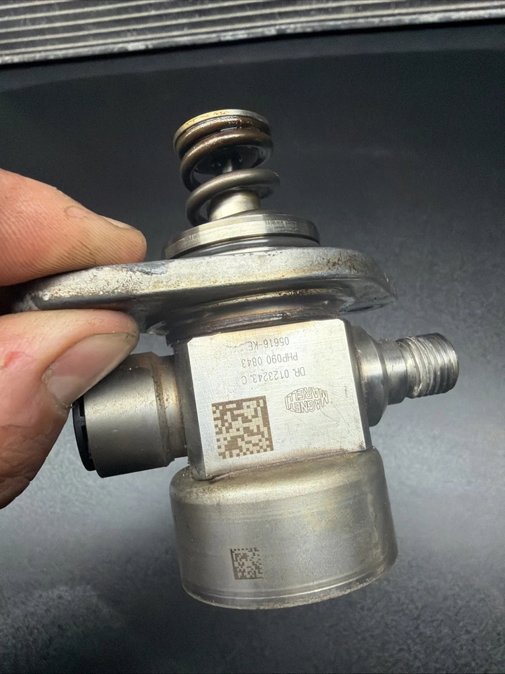 Bomba de combustible de alta presión Maserati QuattroPorte Ghibli 14-17 motor OEM HPFP Foto 3 de 4