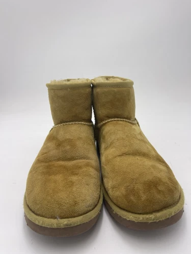 Stivali corti classici UGG 7 (US) 38 (EU)