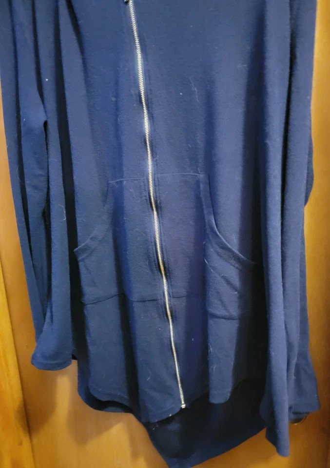 URBAN COCO Sudadera con Capucha Azul Marino con Dobladillo Asimétrico 5x Foto 2 de 4