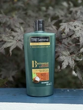 TRESemme Botanique Nourish and Replenish Shampoo 23.67 Fl Oz Coconut Oil
