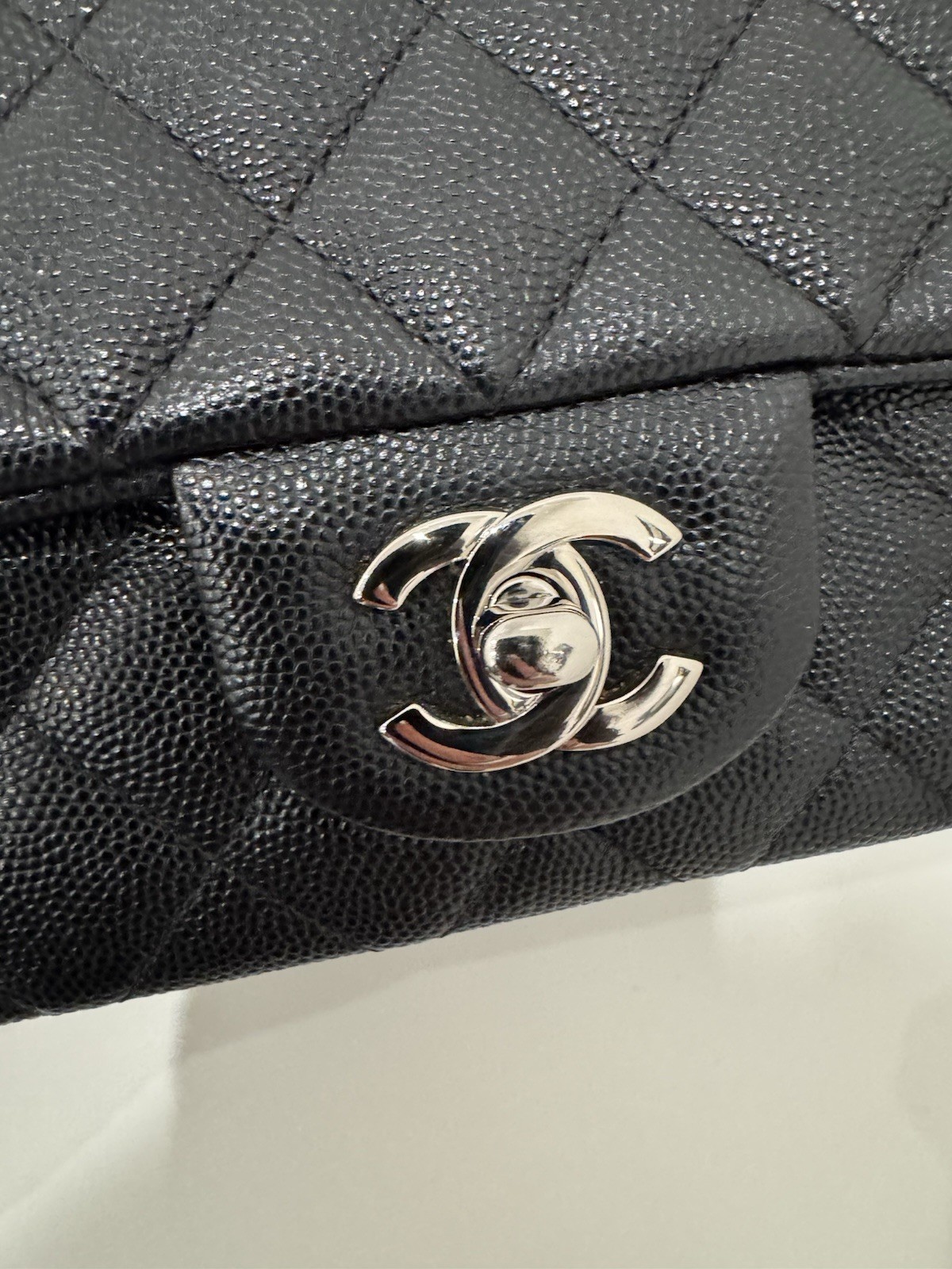 EUC Authentic Chanel Mini Rectangular Caviar Blac… - image 4