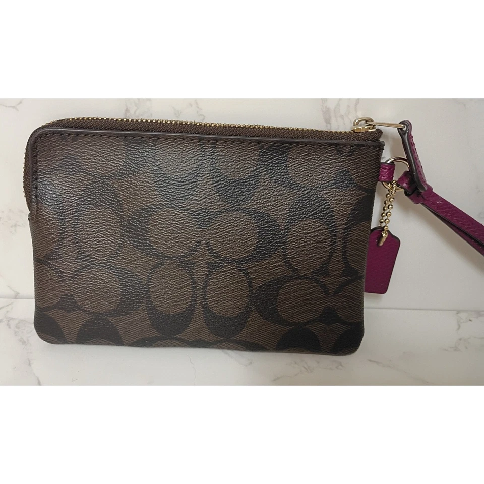 ТРЕНЕР темно коричневый/горячий розовый подпись логотип молнии кошелек с ремешком  - Изображение 2 из 4