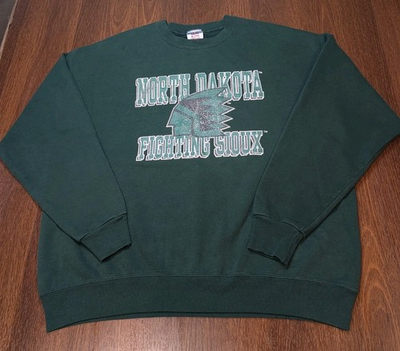 #ad Vintage Y2K Distressed University North Dakota Sweatshirt Fighting Sioux Boxy L $29.99