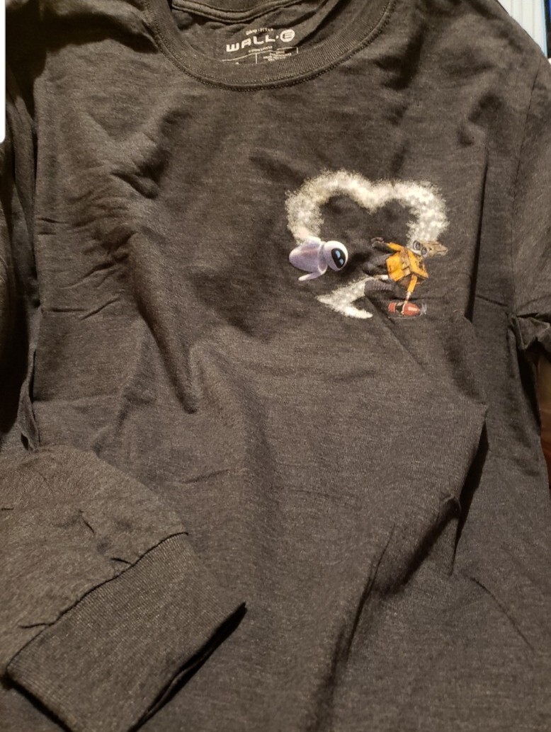 RARE WALL-E AND EVE ROMANTIC HEART LONG SLEEVED SHIRT L