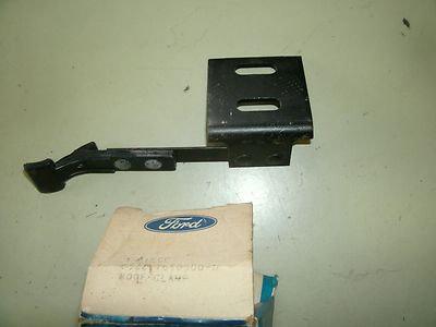NOS 1964 1/2 65 66 FORD MUSTANG CONVERTIBLE LH TOP HOLD DOWN SIDE CLAMP