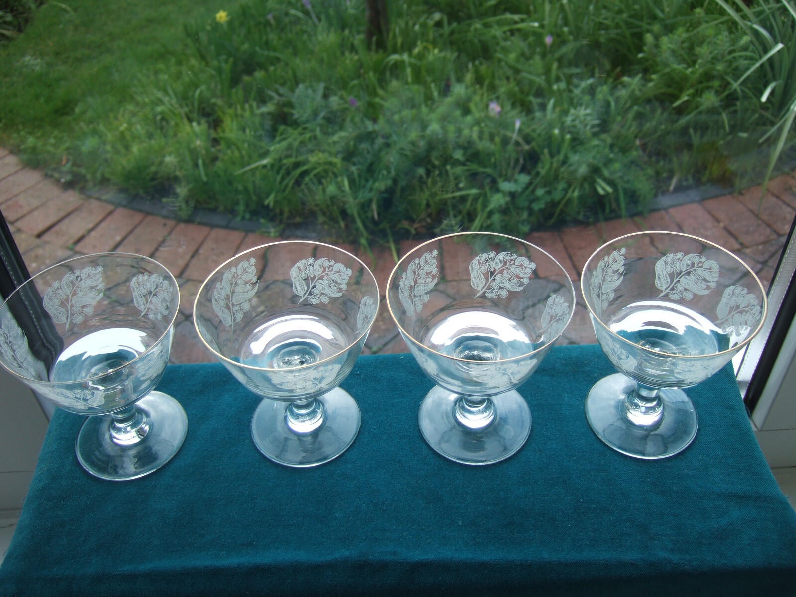 Vintage set of four champagne glasses eBay