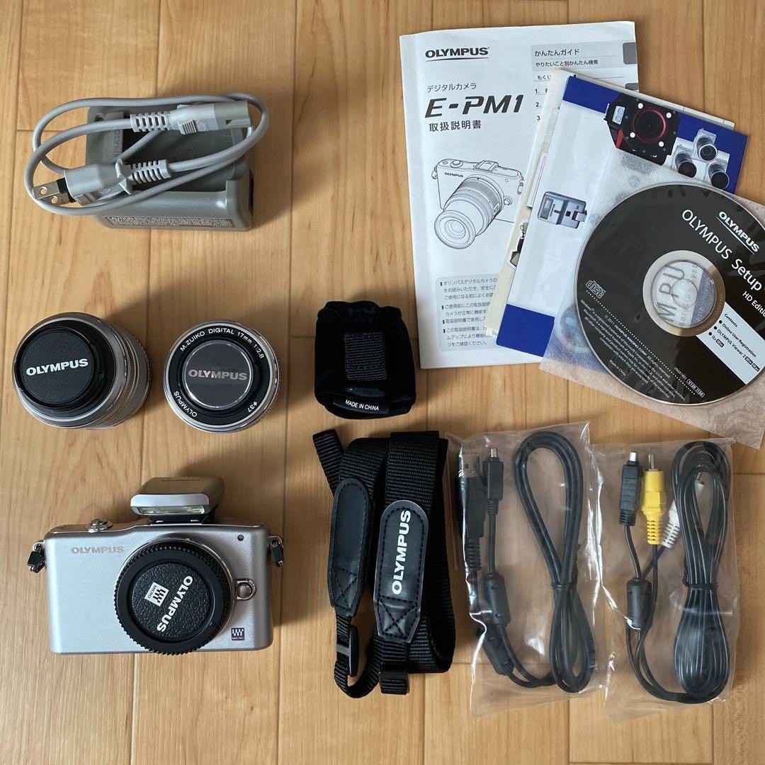 Olympus PEN mini E-PM1 Silver Body + 14-42mm, 17mm Twin Lens Kit w
