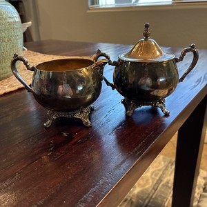 Oneida Vintage Silver-Plated Set Including Creamer and Sugar Bowl with Lid