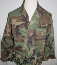 US ARMY MILITARY MENS M CAMO JACKET FIELD ISSUE AIRBORNE PARATROOPER PATCH