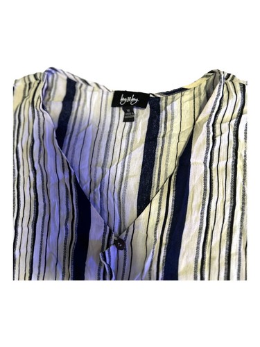 By & by Short Sleeve Striped Modern Fit Button Front Shirt Juniors Medium - Picture 5 of 11