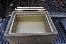 VICTOR FLOOR FIRE SAFE VINTAGE 1950s HANDLES LOCK KEY 30LBS LOCKBOX TONAWANDA NY