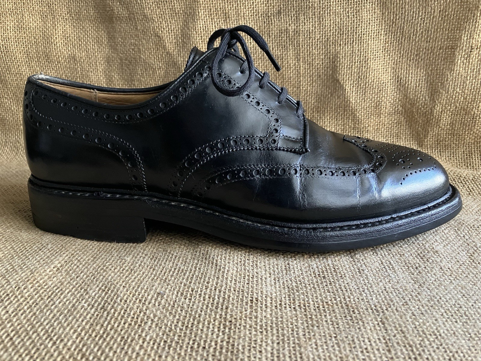 SAOLA Scarpe derby Crockett & Jones PEMBROKE nere in pelle alare taglia UK 6 E US 7