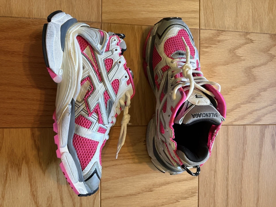 Balenciaga Runners White and Pink - Image 4 of 4
