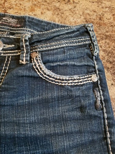 Silver Berkley Flap Womens Jeans Size 26/32 EUC Straight - Picture 4 of 9