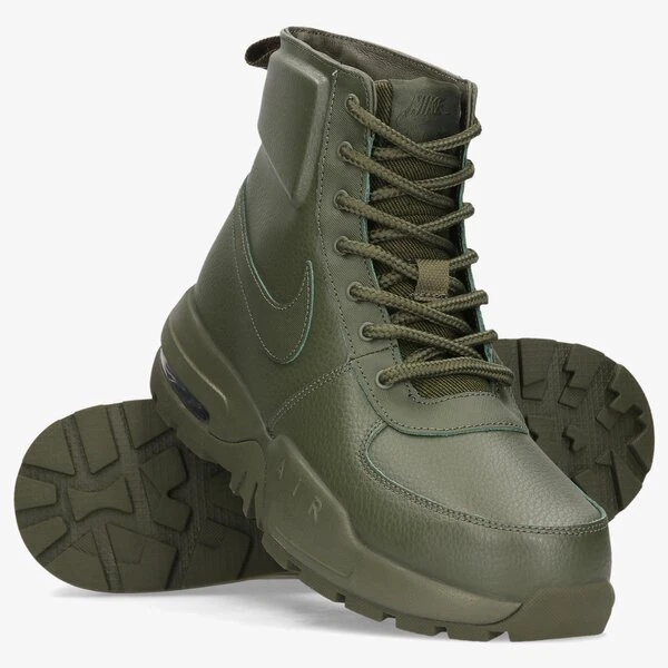 Cranberry store nike boots