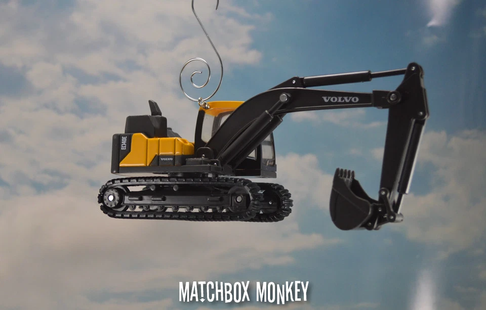 Custom Volvo EC140E Excavator 1/100 Scale Christmas Ornament Deere CAT Deere - Image 2 of 4