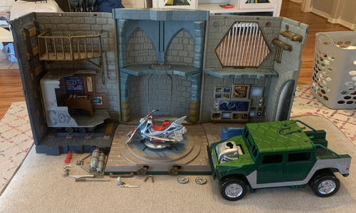 2003 Teenage Mutant Ninja Turtles Lair Playset + Razor Jet + Tracker ...