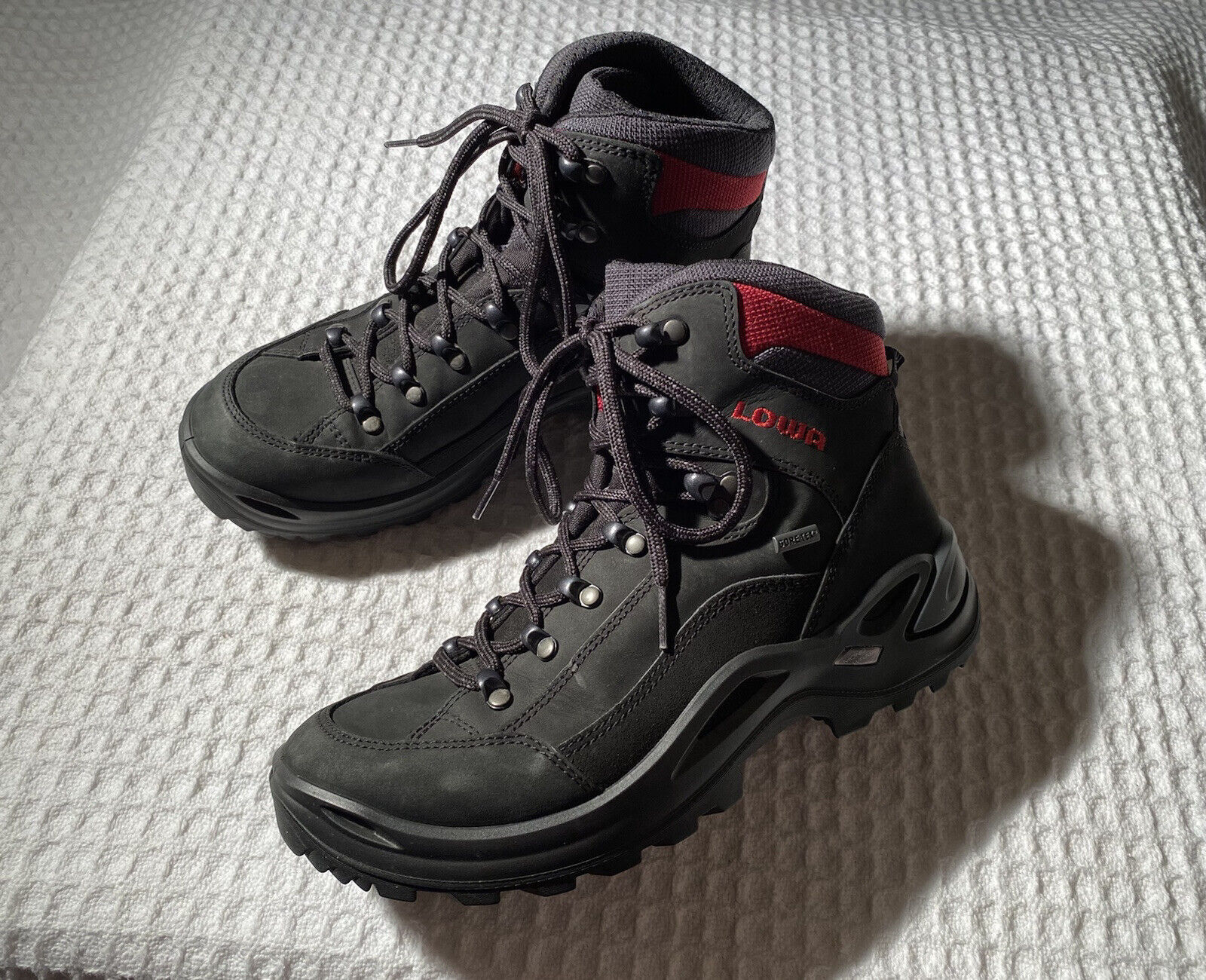converteerbaar Senator Antipoison LOWA Renegade GTX Mid Vibram Goretex Black Leather Hiking Boots 39.5 /  Women's 8 | eBay