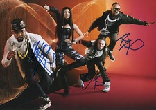 Black Eyed Peas Autogramme signed 20x30 cm Bild